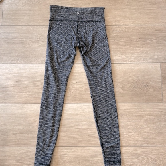 Lululemon Wunder Under Pant lll Black And White Leggings Size 6 - Picture 4 of 4